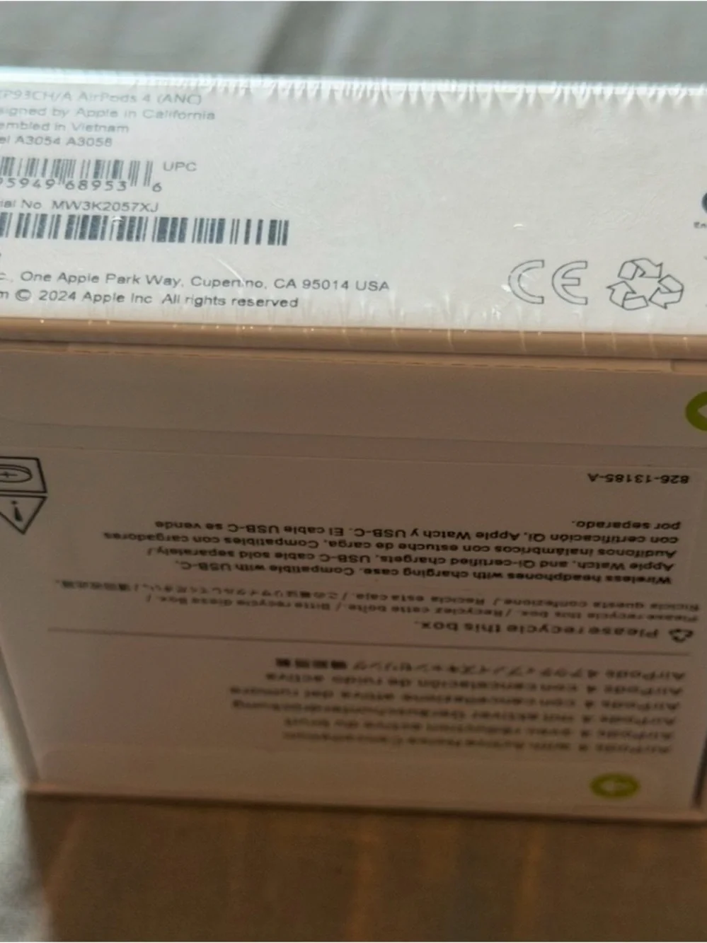 Apple White AirPods with Active Noise Cancellation